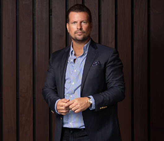 Portrait of Andreas Mezan, realtor at ESNY Global